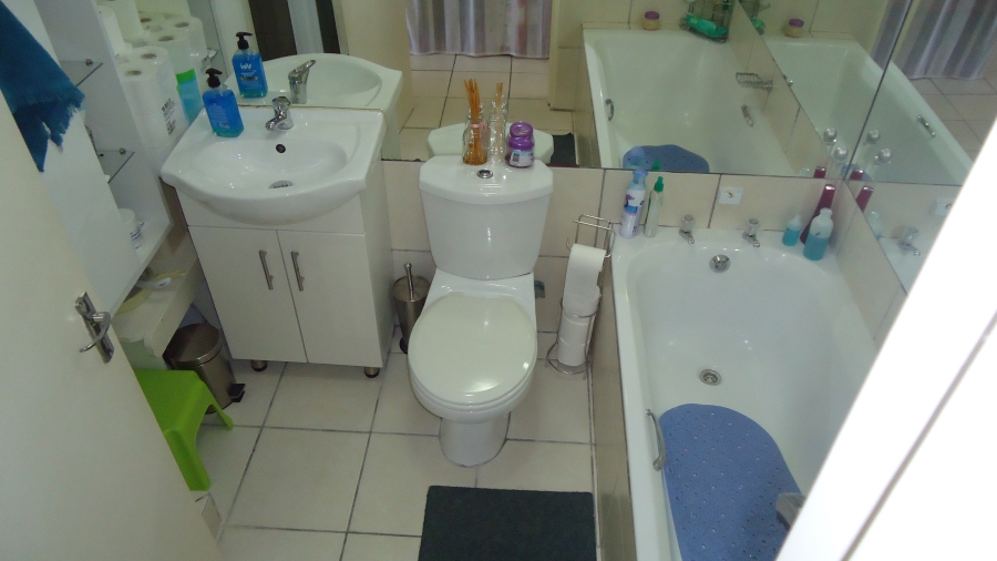 2 Bedroom Property for Sale in Fairview Golf Estate Western Cape